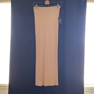 Nude/tan body on skirt